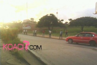 Cote dÂ’Ivoire : Crise oblige, auto-stoppeurs sur les routes